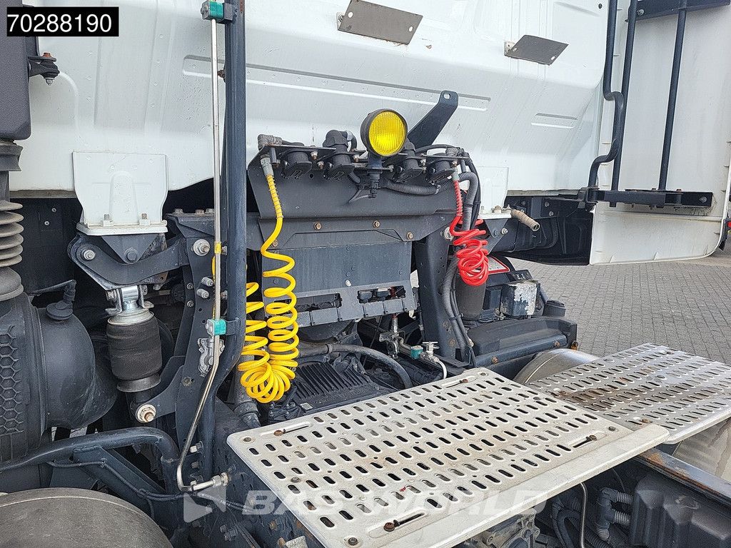 Iveco Stralis 400 4X2 Retarder Standairco 2xTanks LNG ACC Euro 6