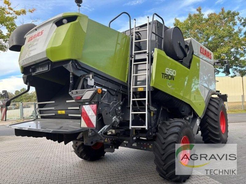 Claas TRION 660