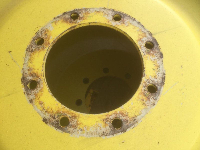 Räder John Deere 270/95R32,  320/95R46