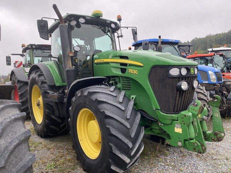 John Deere 7830