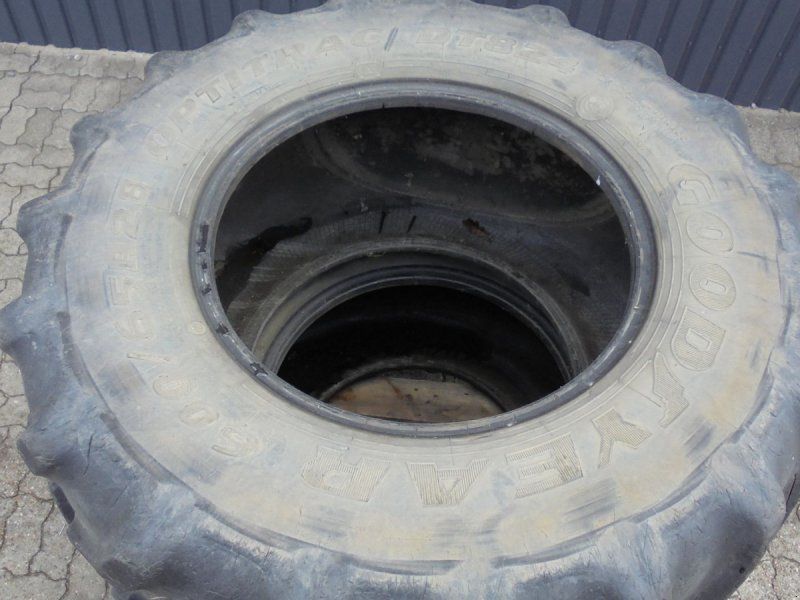 Goodyear titrac DT824