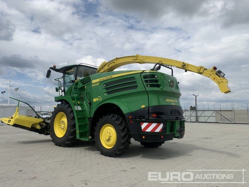 John Deere 8200