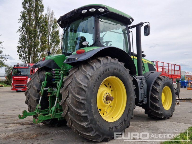 John Deere 7230R