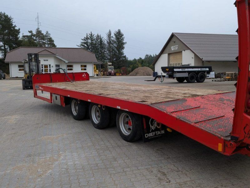 Chieftain CT8x27T 3 akslet Blokvogn