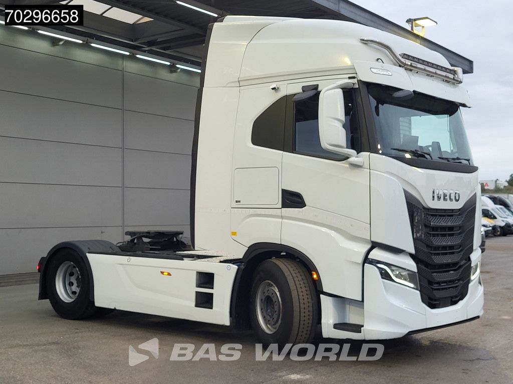 Iveco S-Way 460 4X2 90% Tyres! ACC Navi Euro 6