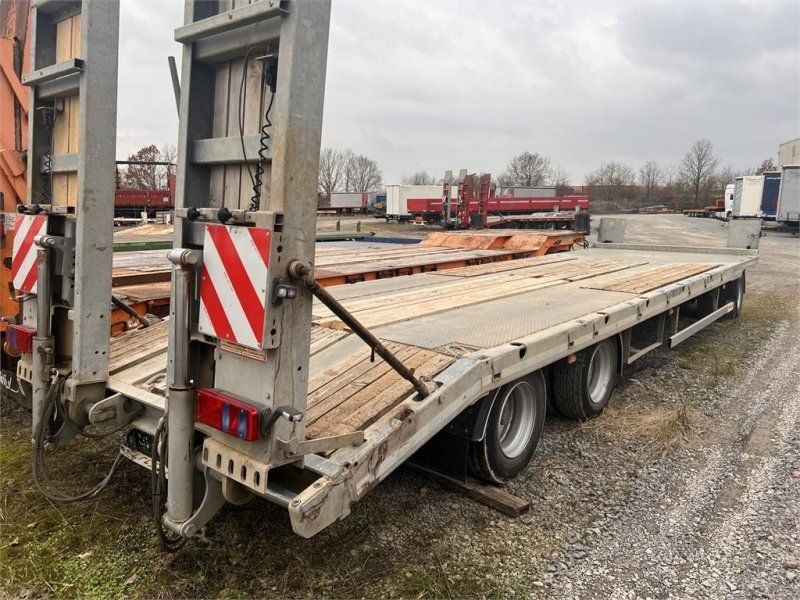 Möslein TO 3 F Schwebheim 3 Achs Tieflader 9 La