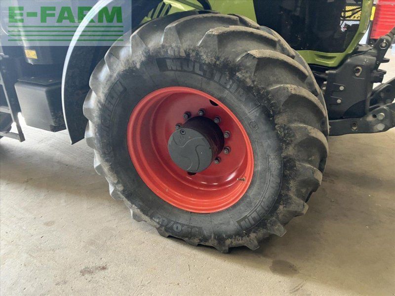 Claas ARION 650
