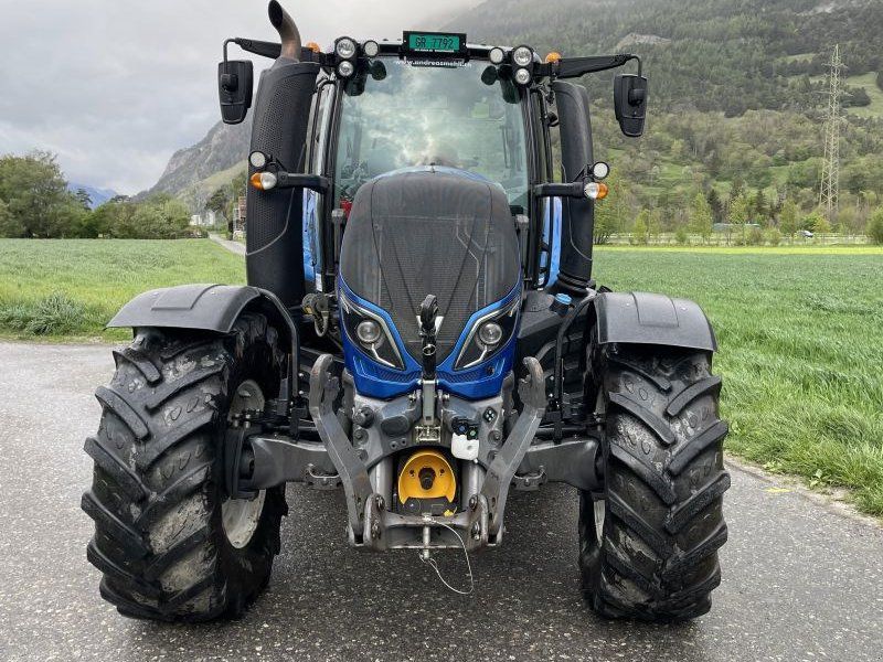 Valtra T214