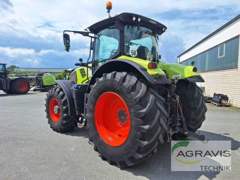 Claas AXION 870