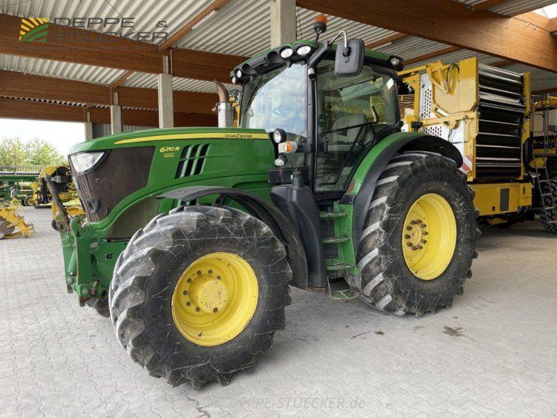 John Deere 6210R