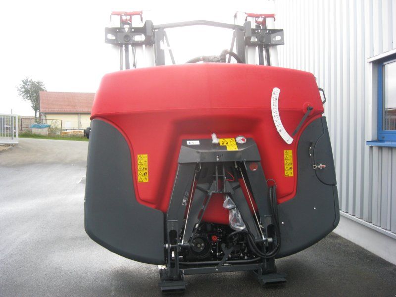 Kverneland iXter B 13 iXspray