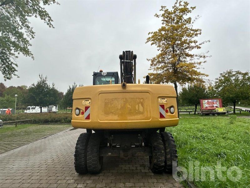 Cat M 318 D