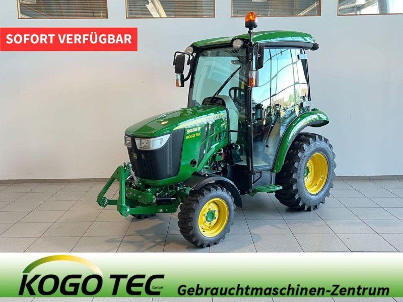John Deere 3033R