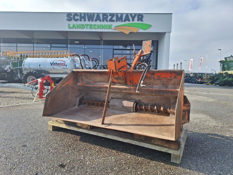 Straßmayr R10 Selbstladestreuer