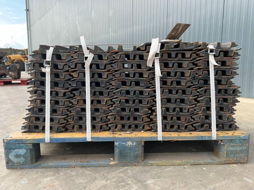 CAT 320D / 323D 3 Grouser 600mm