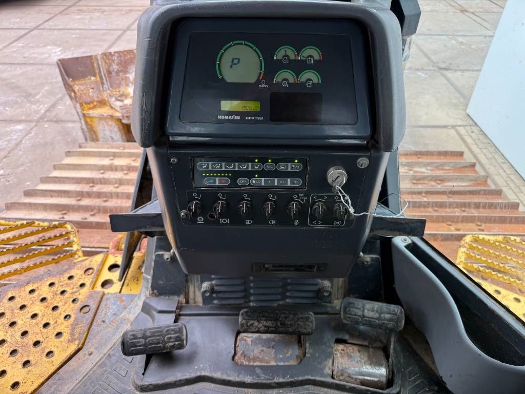 Komatsu D61PX15 - 6 Way + Folding Blade / CE + EPA / AC