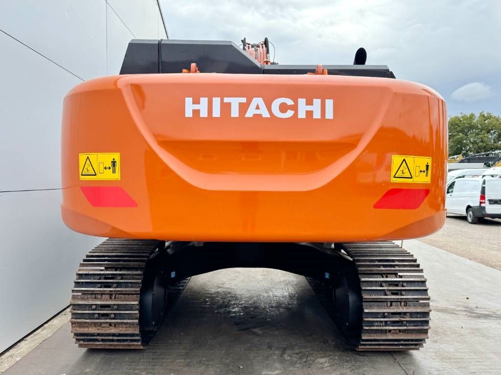 Hitachi ZX70-LCH - Hammer Lines / Isuzu Engine