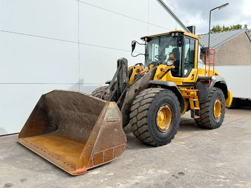 Volvo L120H - 3rd Function / Quick Coupler