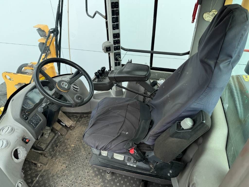 Volvo L120H - 3rd Function / Quick Coupler