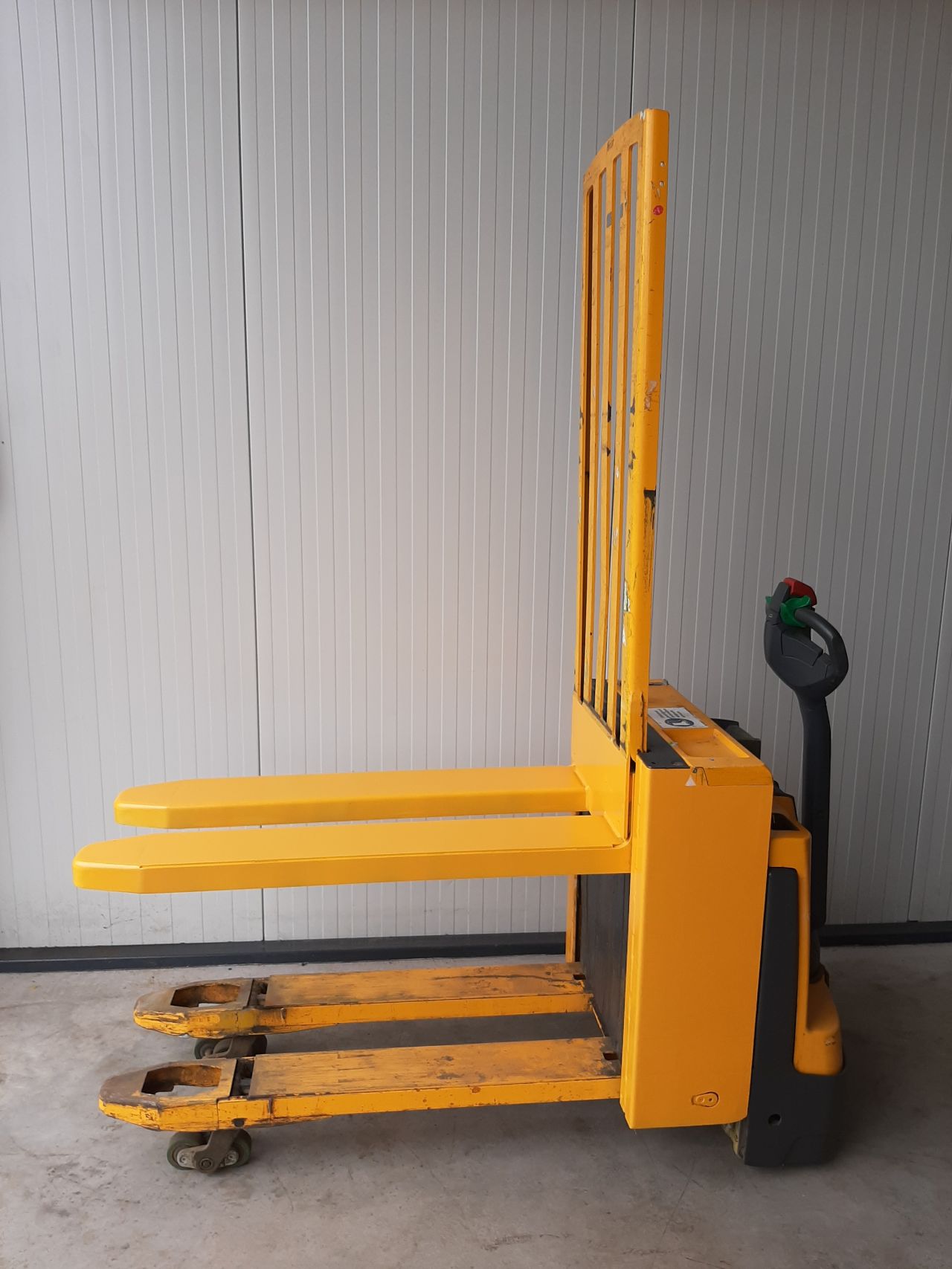 Jungheinrich EJE C20 elektrische palletheffer hefhoogte tot 75 c
