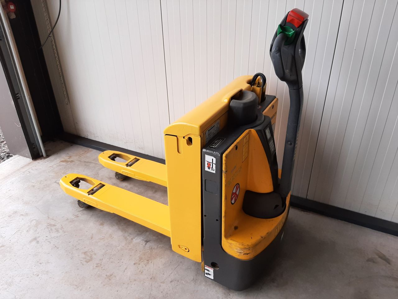 Jungheinrich elektrische palletwagen eje116 accu bj 2022