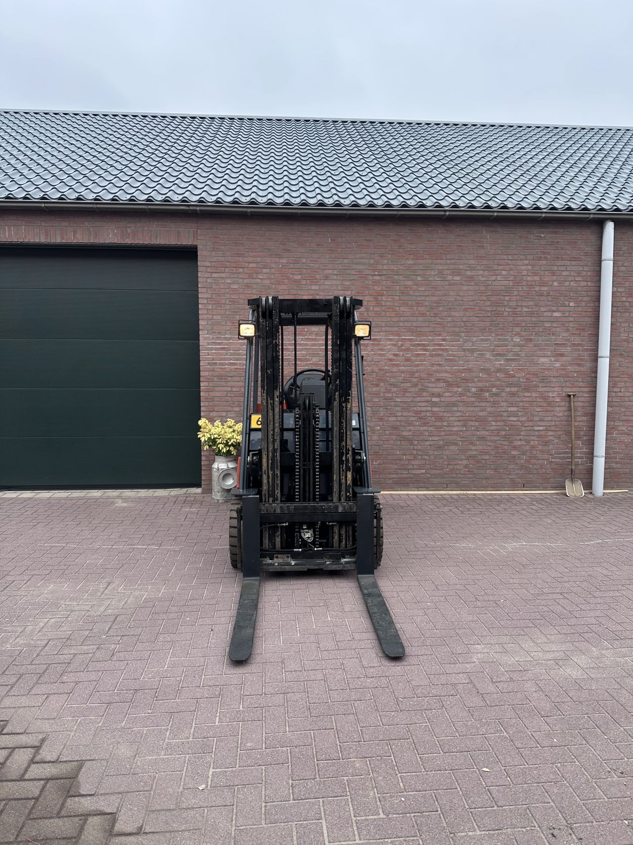 Toyota 7FBMF30 2600 uur accu 85% triplo elektrische heftruck
