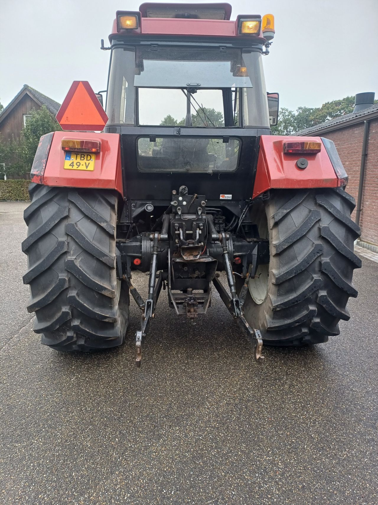 Aangeboden een Case 1056 XL