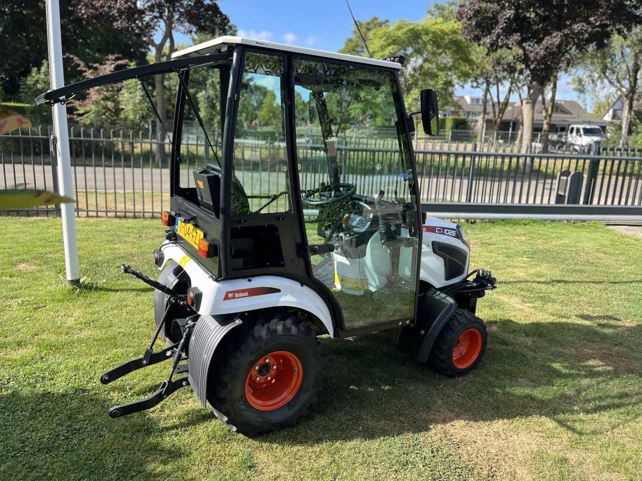 Bobcat CT1025 HST minitractor met cabine