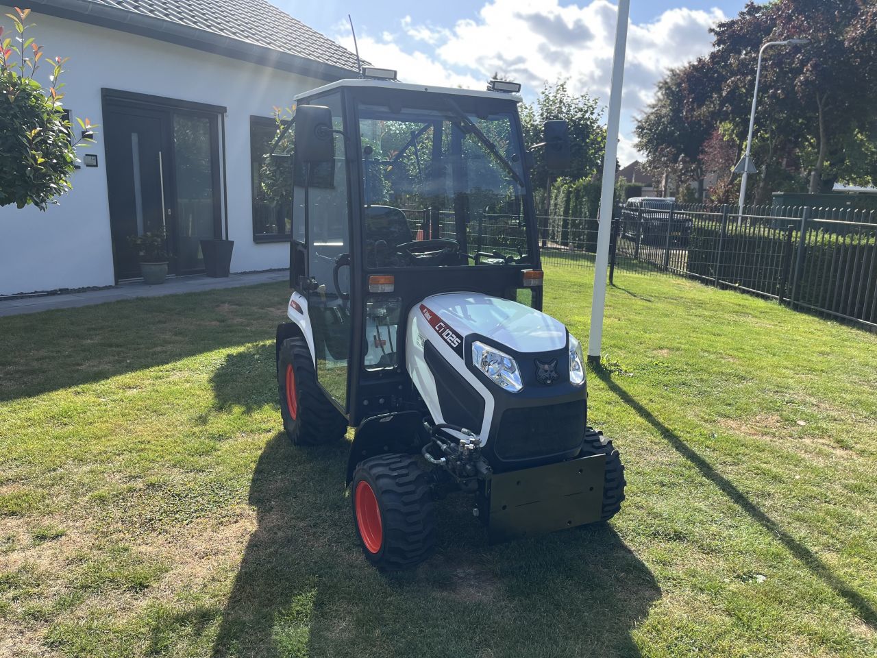 Bobcat CT1025 HST minitractor met cabine