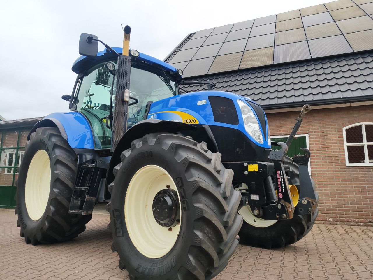 New Holland T 6070 Range Command