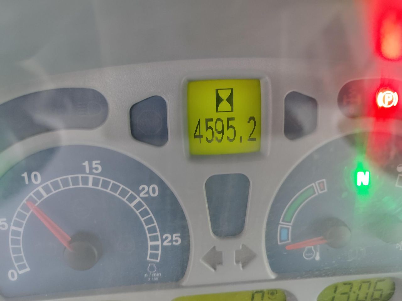 New Holland T 6070 Range Command