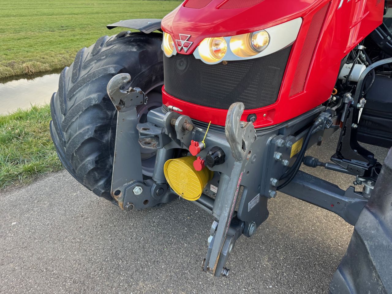 Massey Ferguson 5609 Dyna-4
