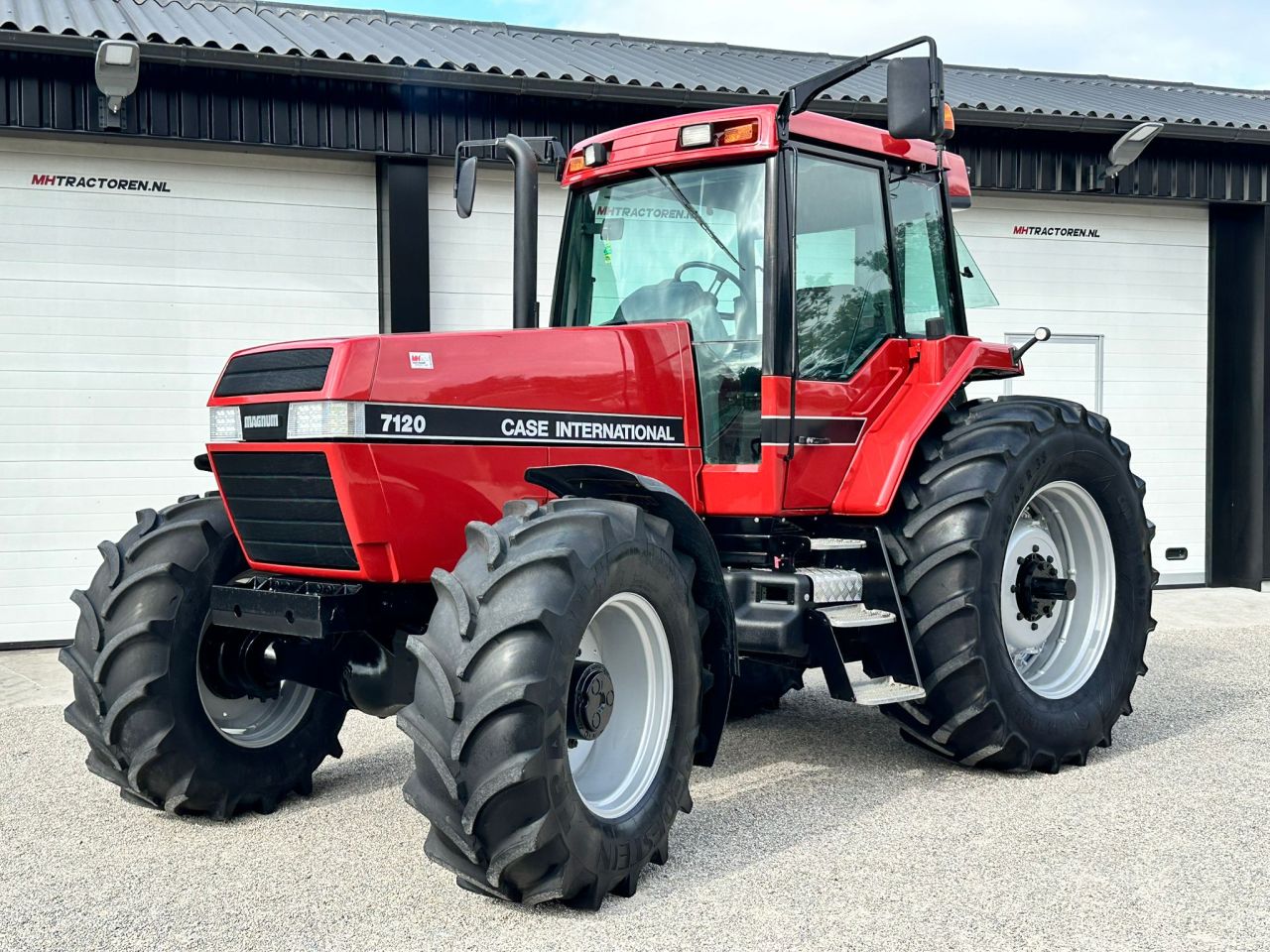TE KOOP: zeer nette CASE MAGNUM 7120