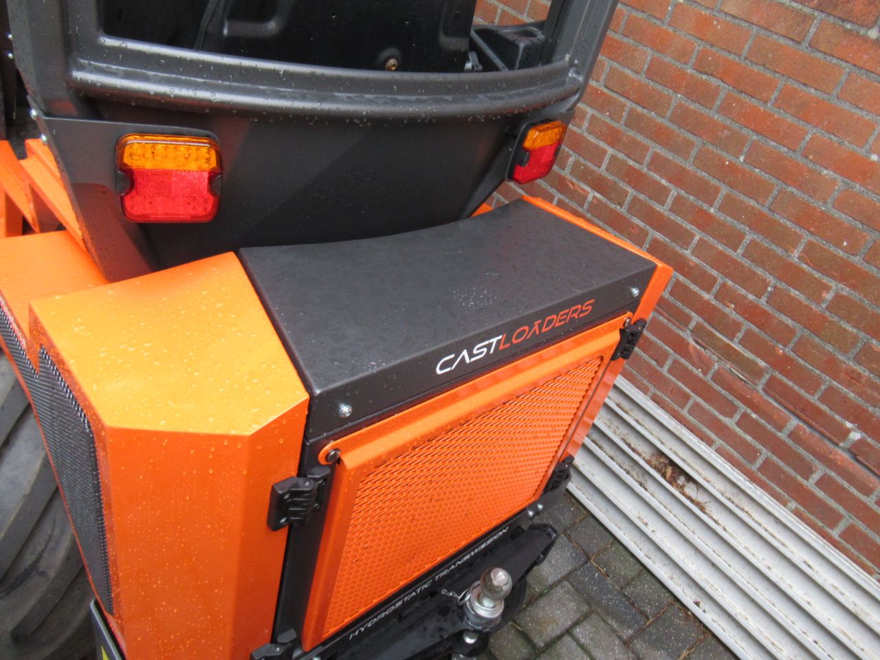 CAST TLX KNIK SHOVELTJE SNELWISSEL EN BAK KUBOTA MOTOR