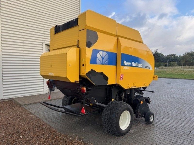 New Holland BR7070