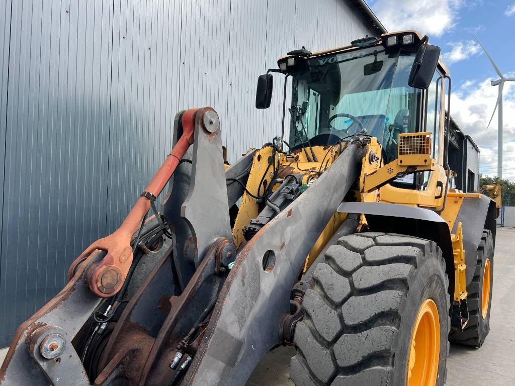Volvo L90F