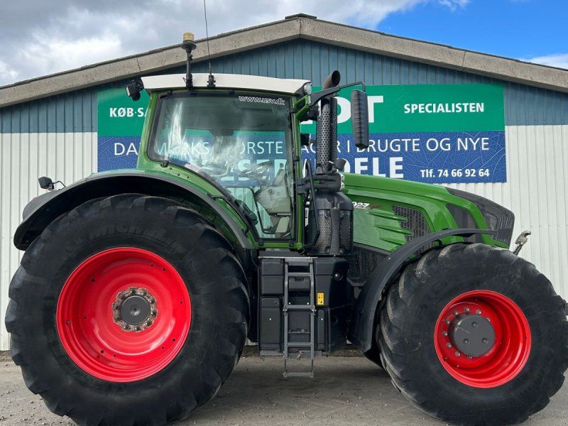 Fendt 927 Vario S4 Profi Plus
