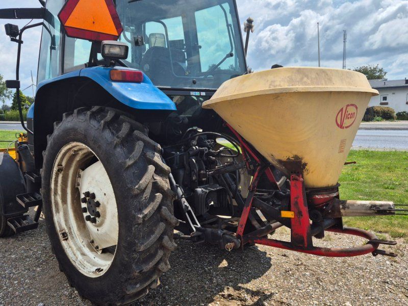 New Holland TS 90 med frontlift
