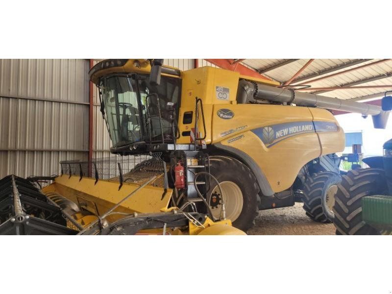 New Holland CR8.90