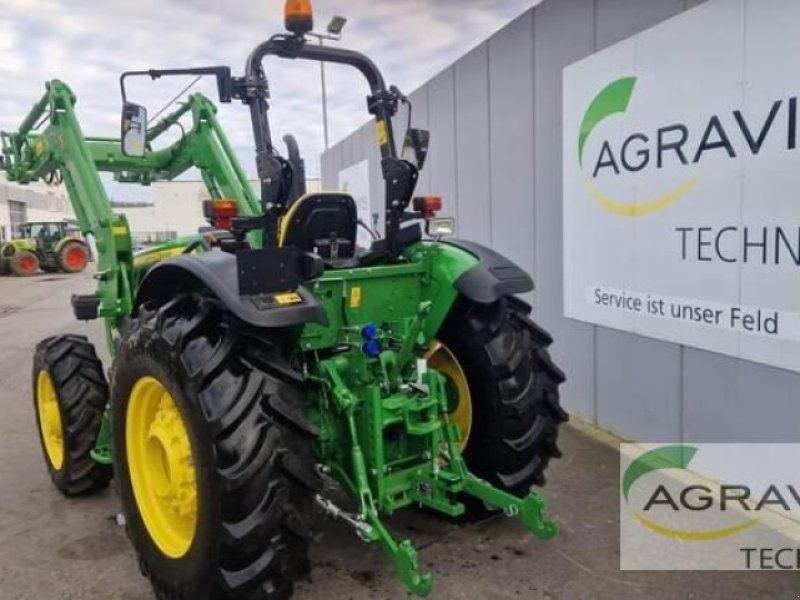 John Deere 5058 E