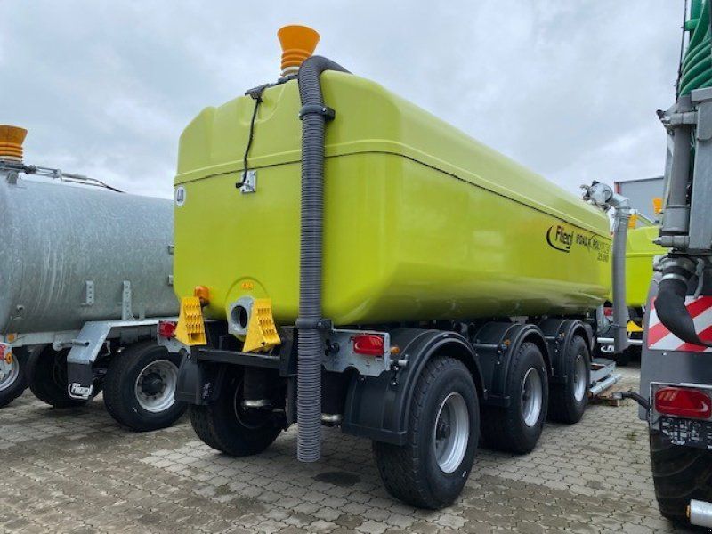 Fliegl FW 29000l Road X Poly Line Tridem