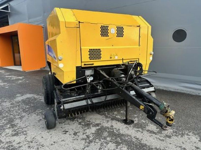 New Holland Rund BR6090,