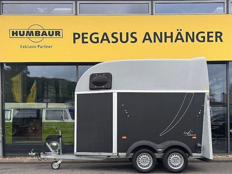 Humbaur Single 1,6t Pferdeanhänger Tageszulassung