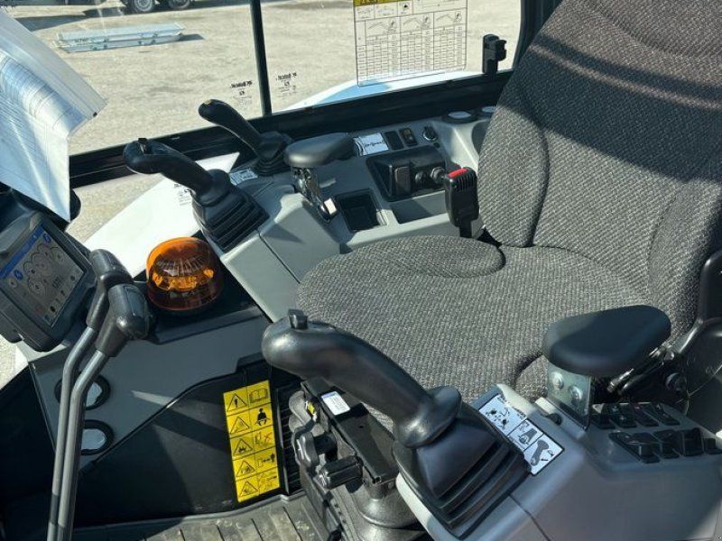 Bobcat E60