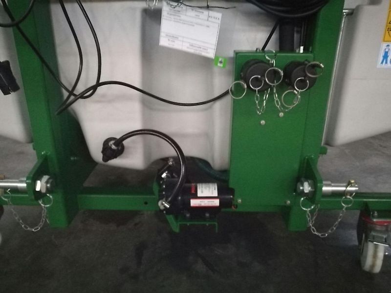 Unia Fronttank Top 1200 E 1350l 19l/min elektr. Pumpe
