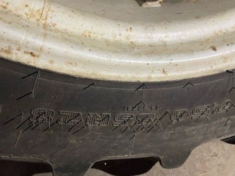 Firestone 270/95 R44+ 250/85 R28