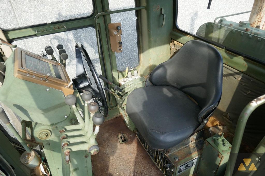 Caterpillar 130G Ex-army