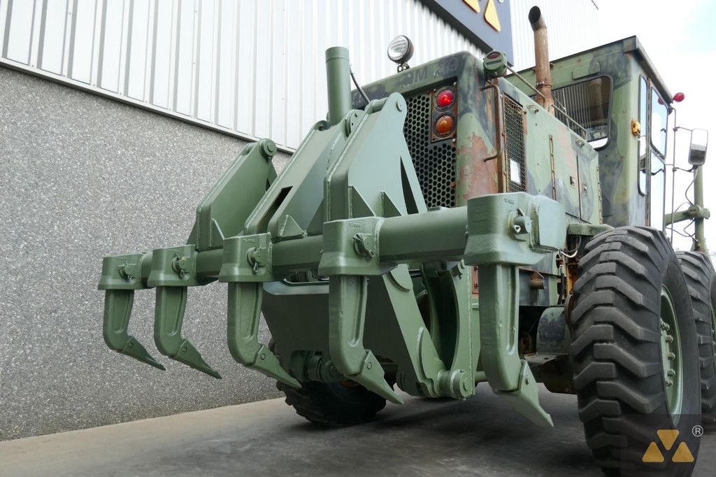 Caterpillar 130G Ex-army