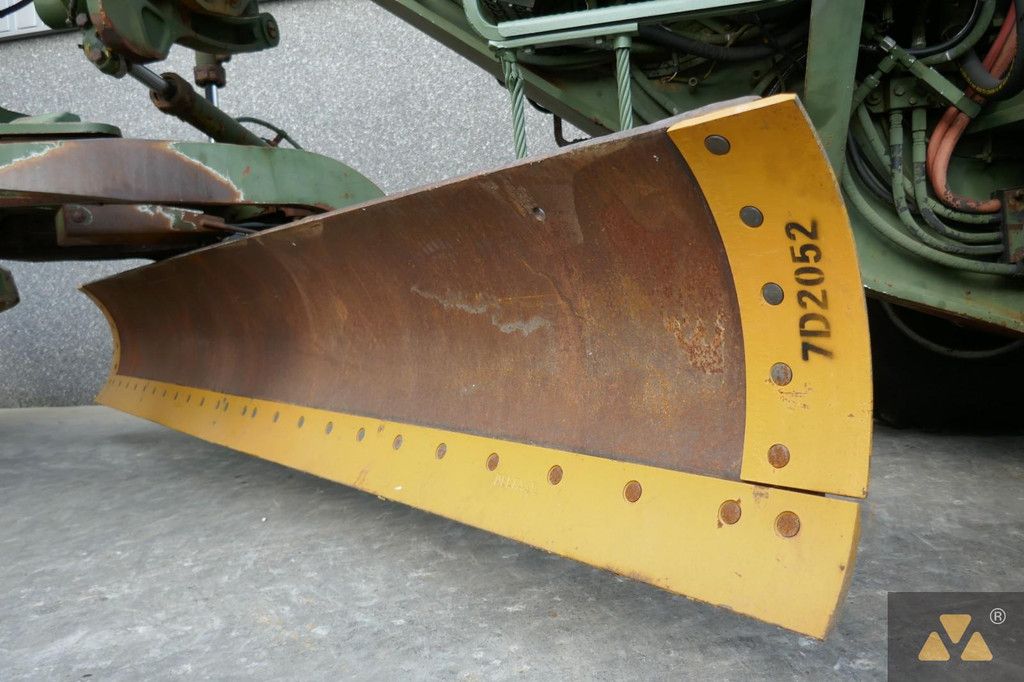 Caterpillar 130G Ex-army