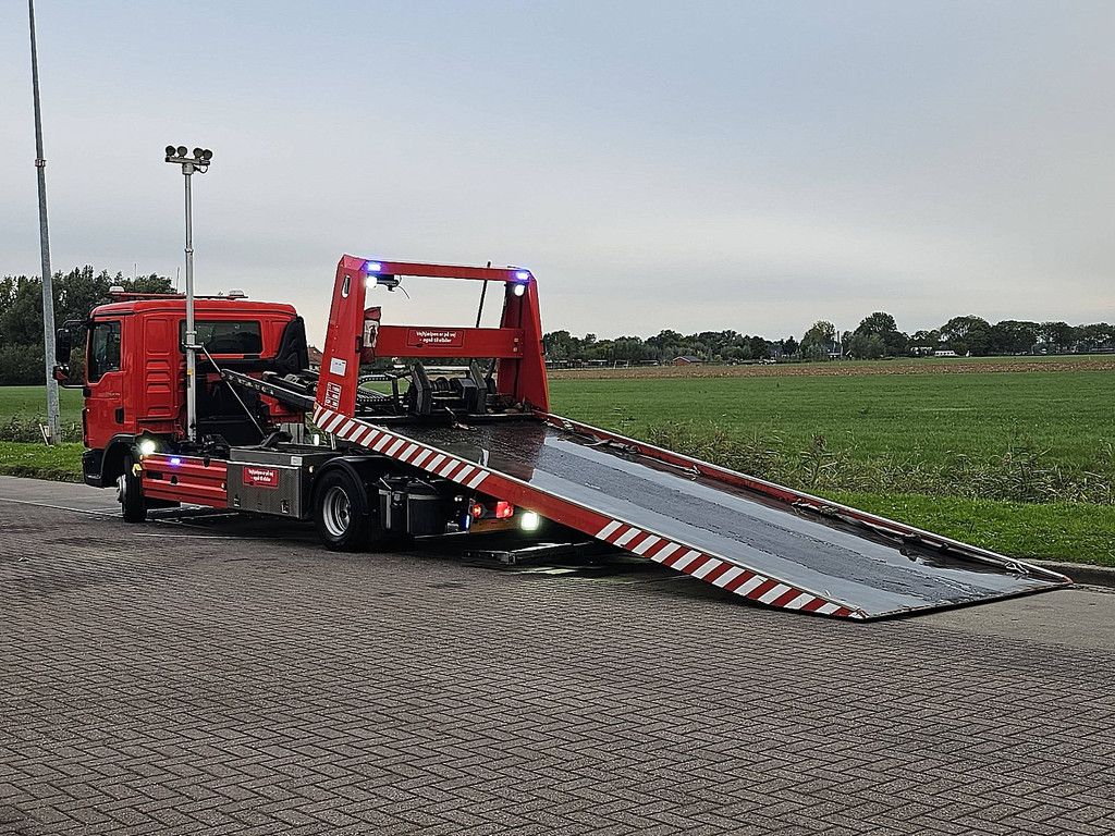 M.A.N. 12.220 TGL bottie platform+tow